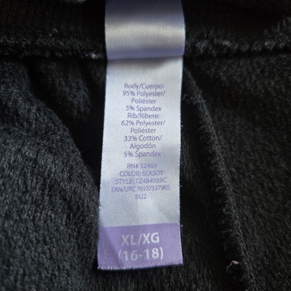 1109 Secret Treasures Black and White Pajama Set - Picture 9 of 10